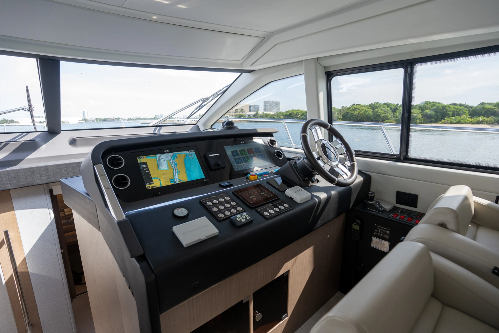 2025 Azimut FLY 50