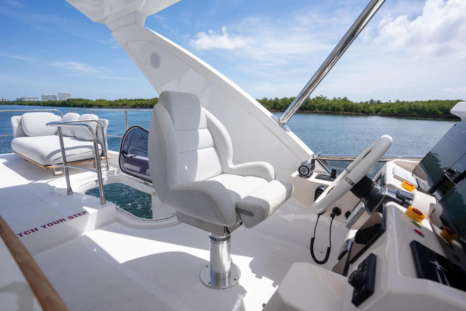 2025 Azimut FLY 50