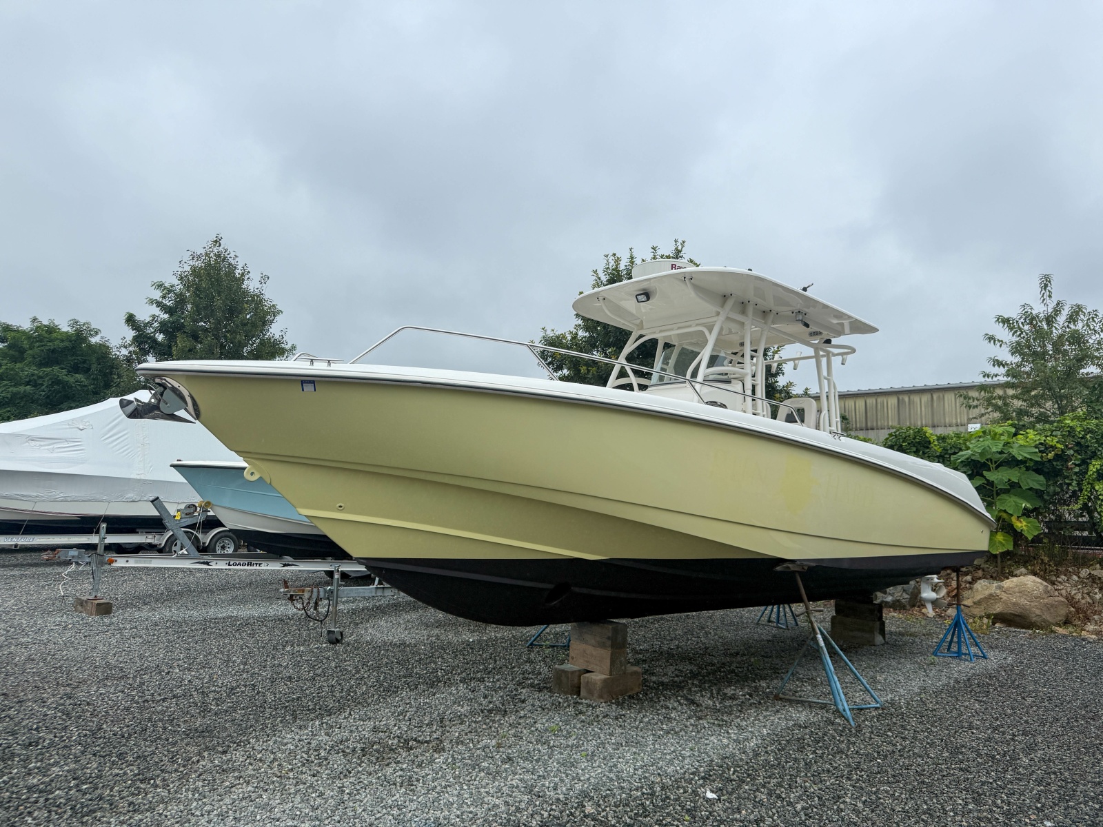 2013 Boston Whaler Justice 32