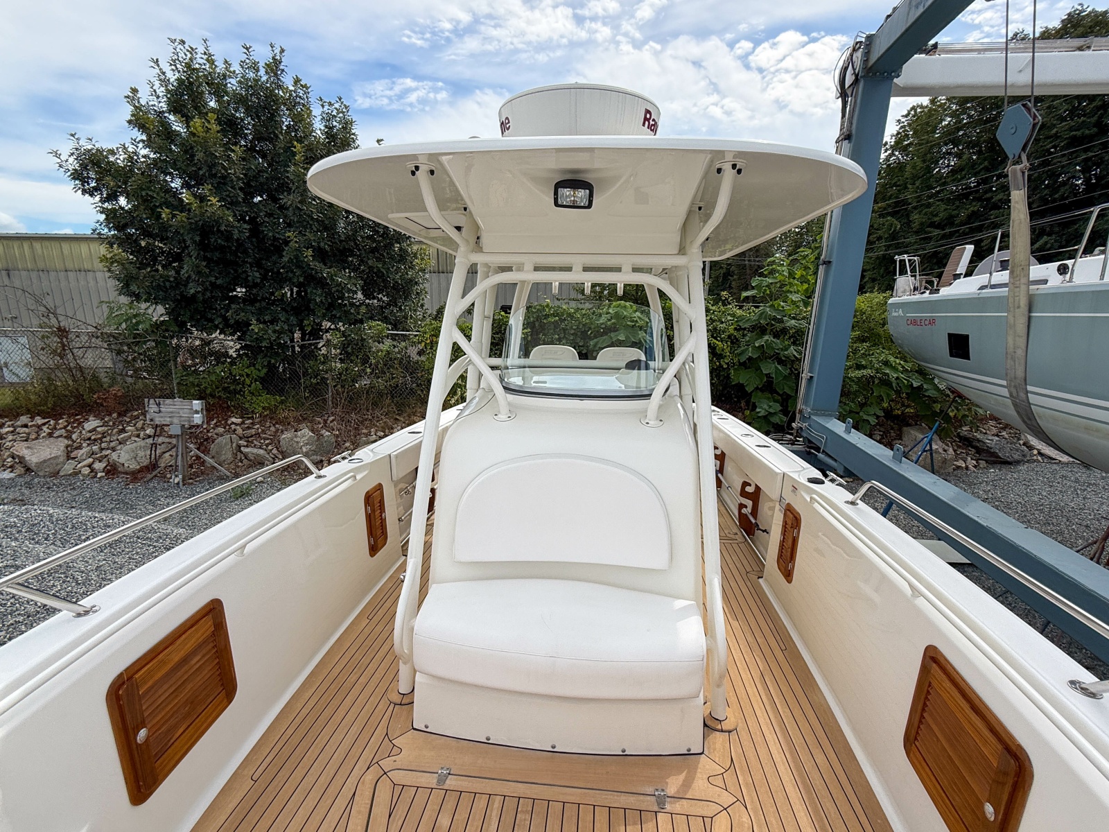2013 Boston Whaler Justice 32