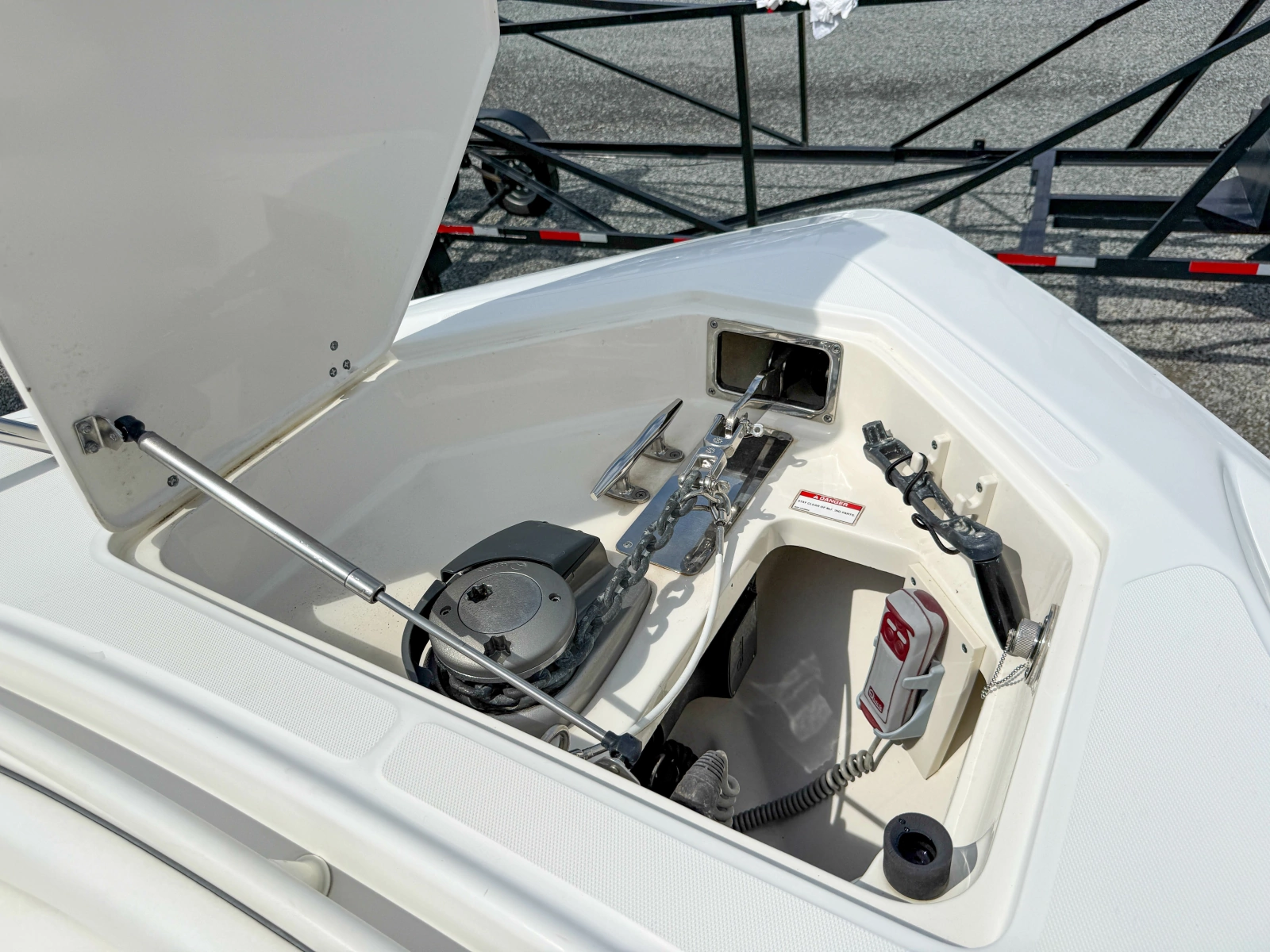 2013 Boston Whaler Justice 32