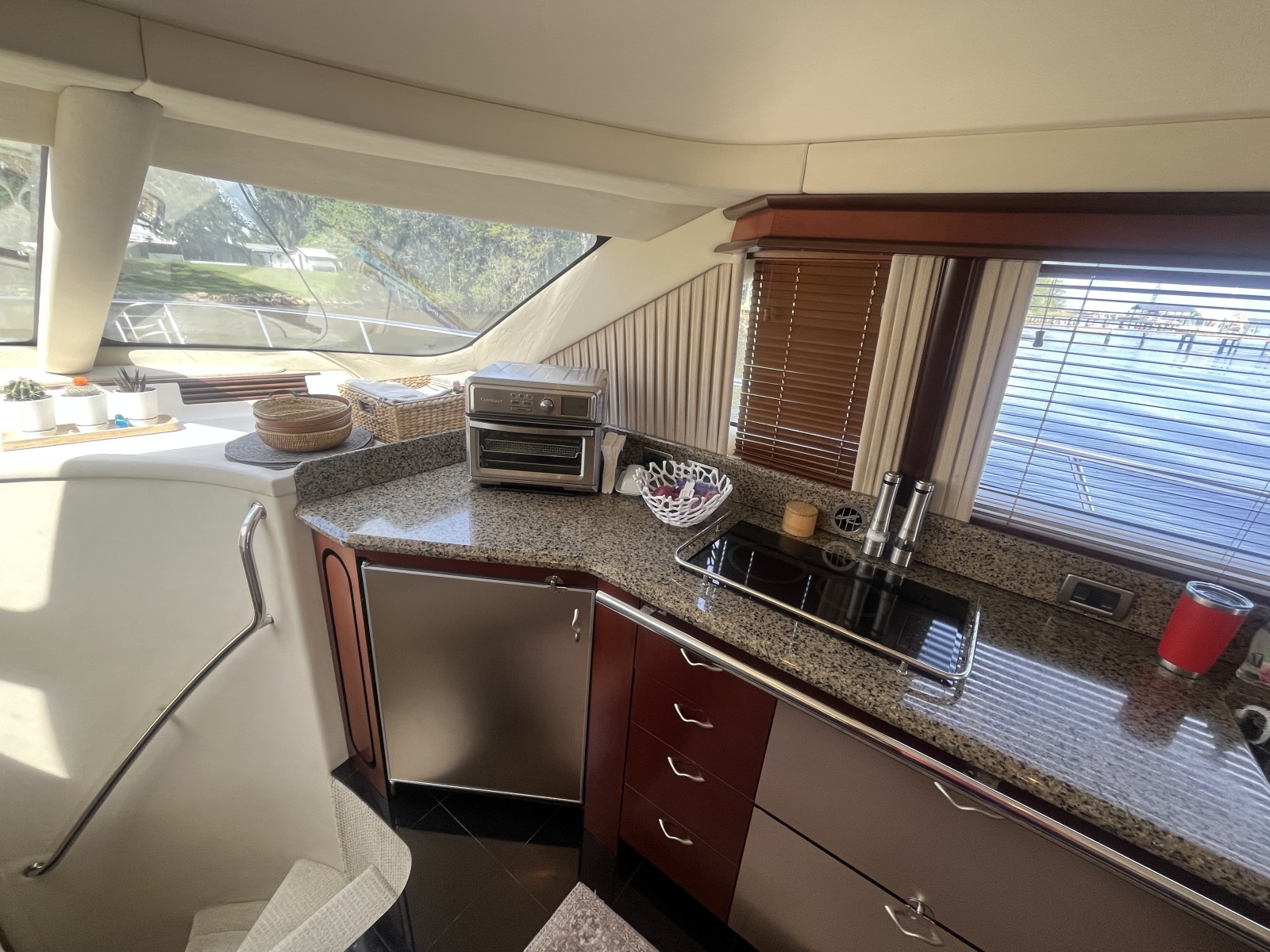 2006 Sea Ray 58 Sedan Bridge