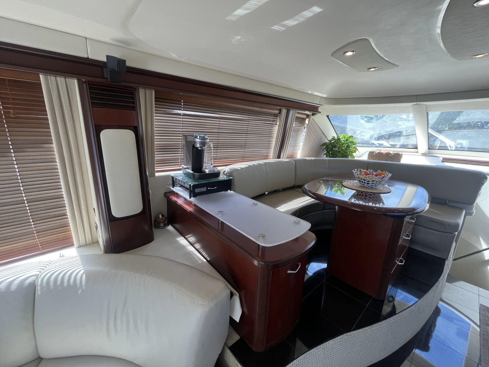 2006 Sea Ray 58 Sedan Bridge