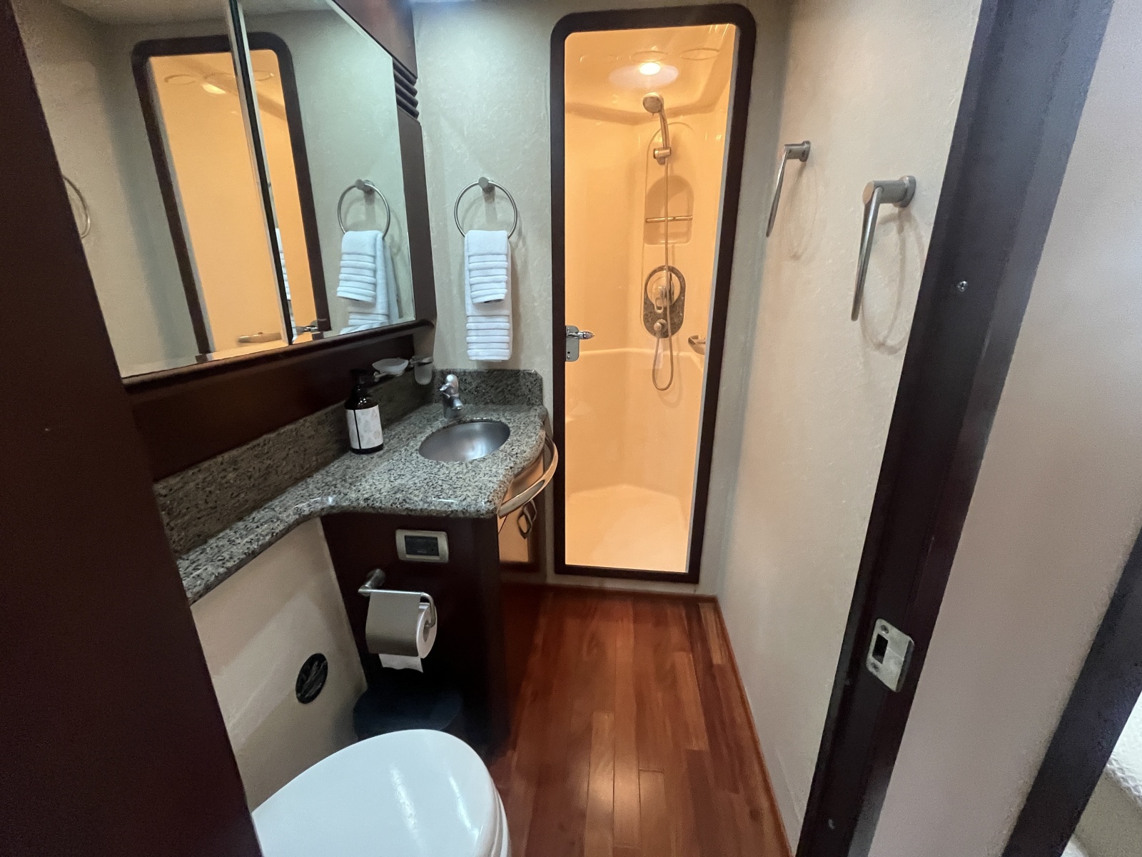 2006 Sea Ray 58 Sedan Bridge