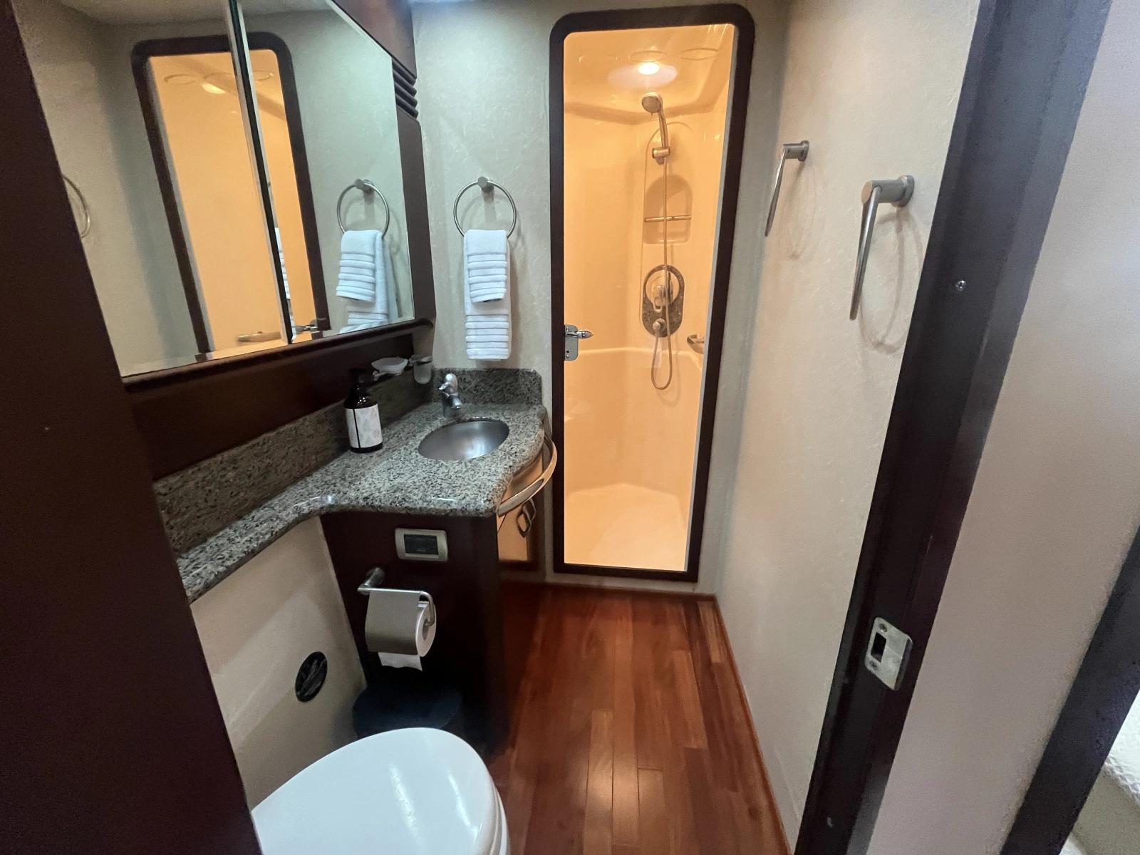 2006 Sea Ray 58 Sedan Bridge