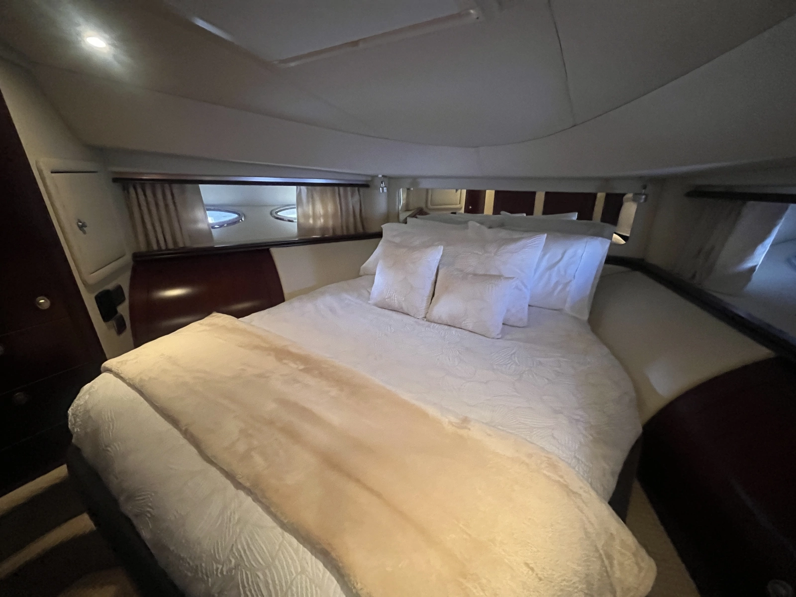 2006 Sea Ray 58 Sedan Bridge