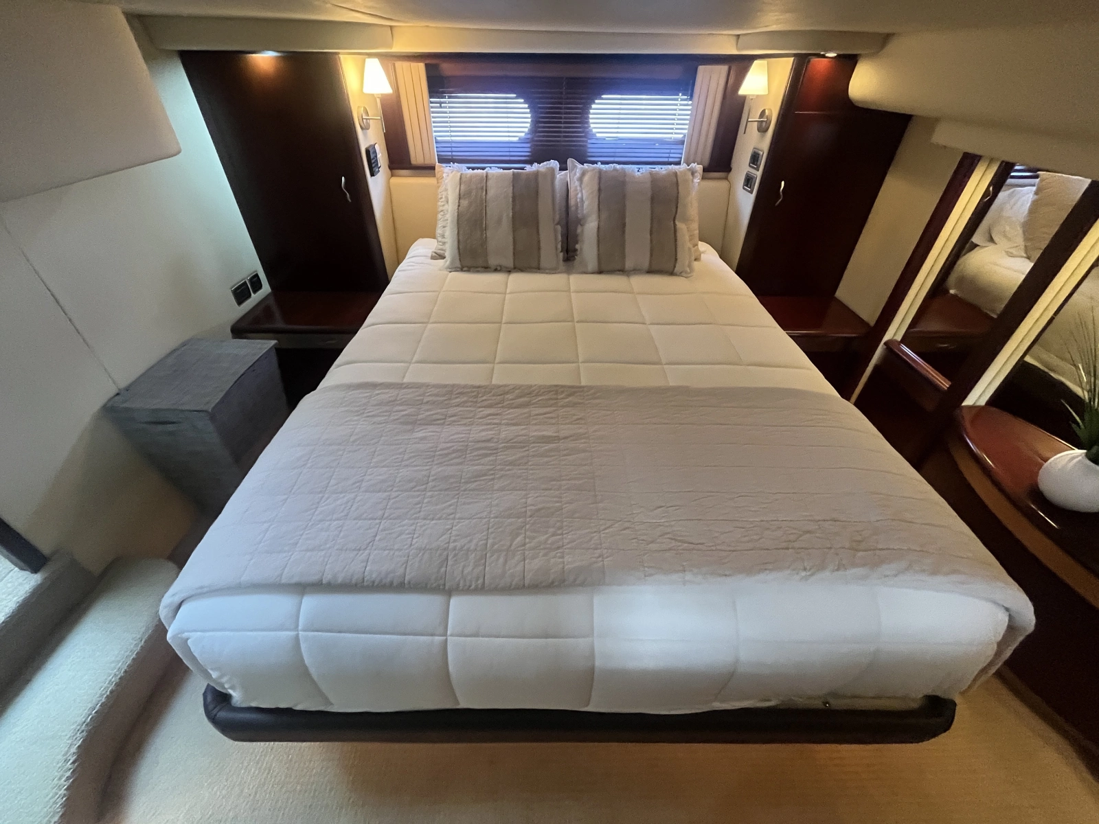 2006 Sea Ray 58 Sedan Bridge