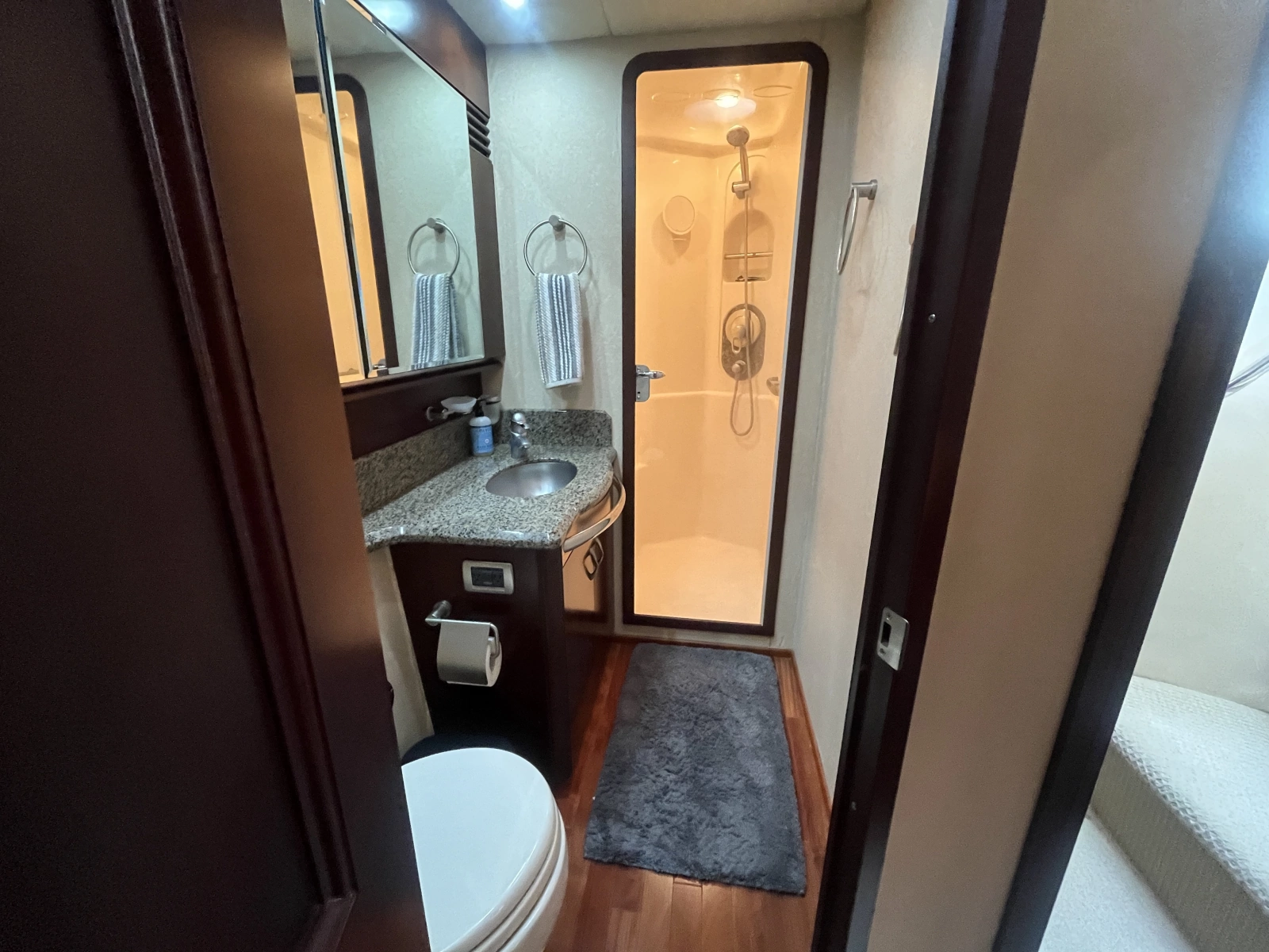 2006 Sea Ray 58 Sedan Bridge
