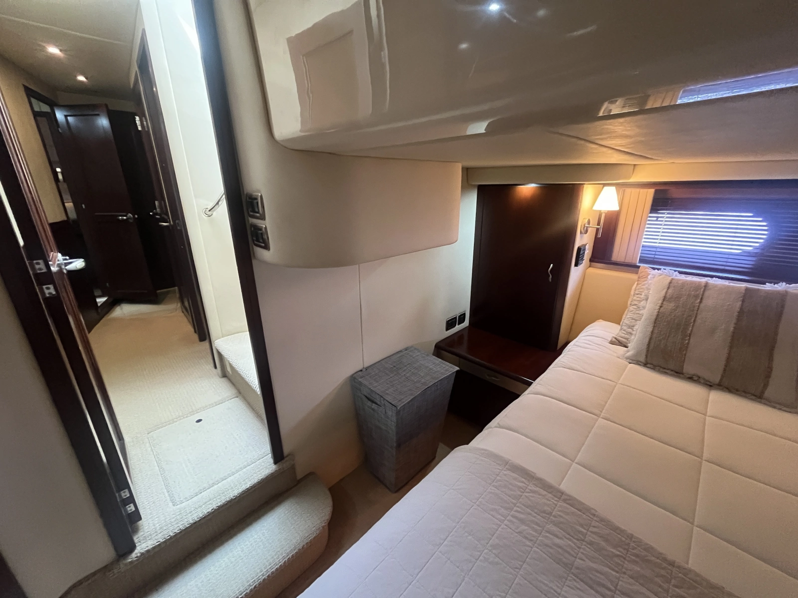 2006 Sea Ray 58 Sedan Bridge