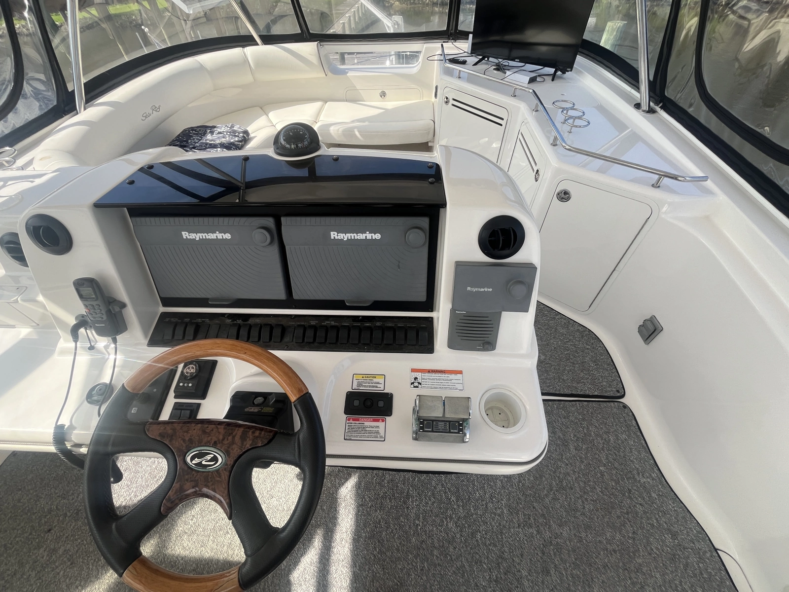 2006 Sea Ray 58 Sedan Bridge