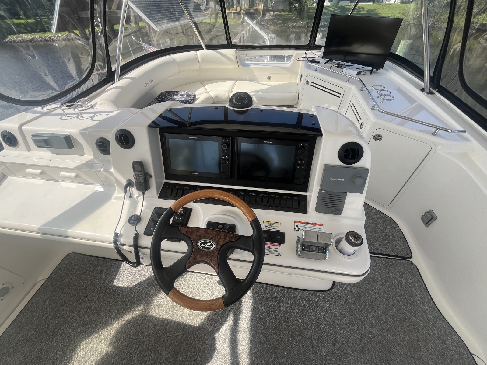 2006 Sea Ray 58 Sedan Bridge