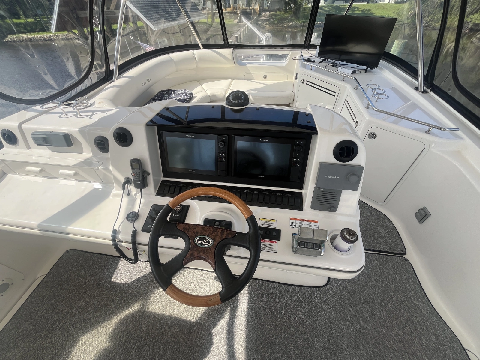 2006 Sea Ray 58 Sedan Bridge