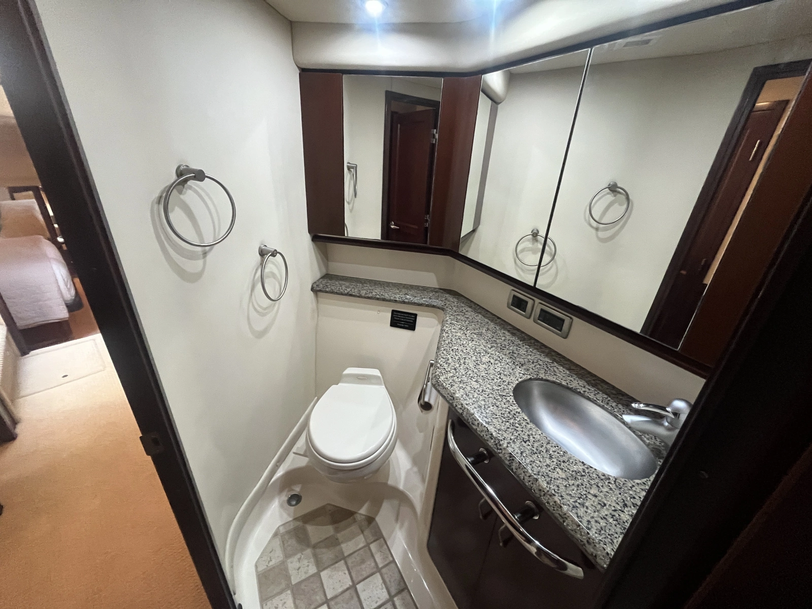 2006 Sea Ray 58 Sedan Bridge