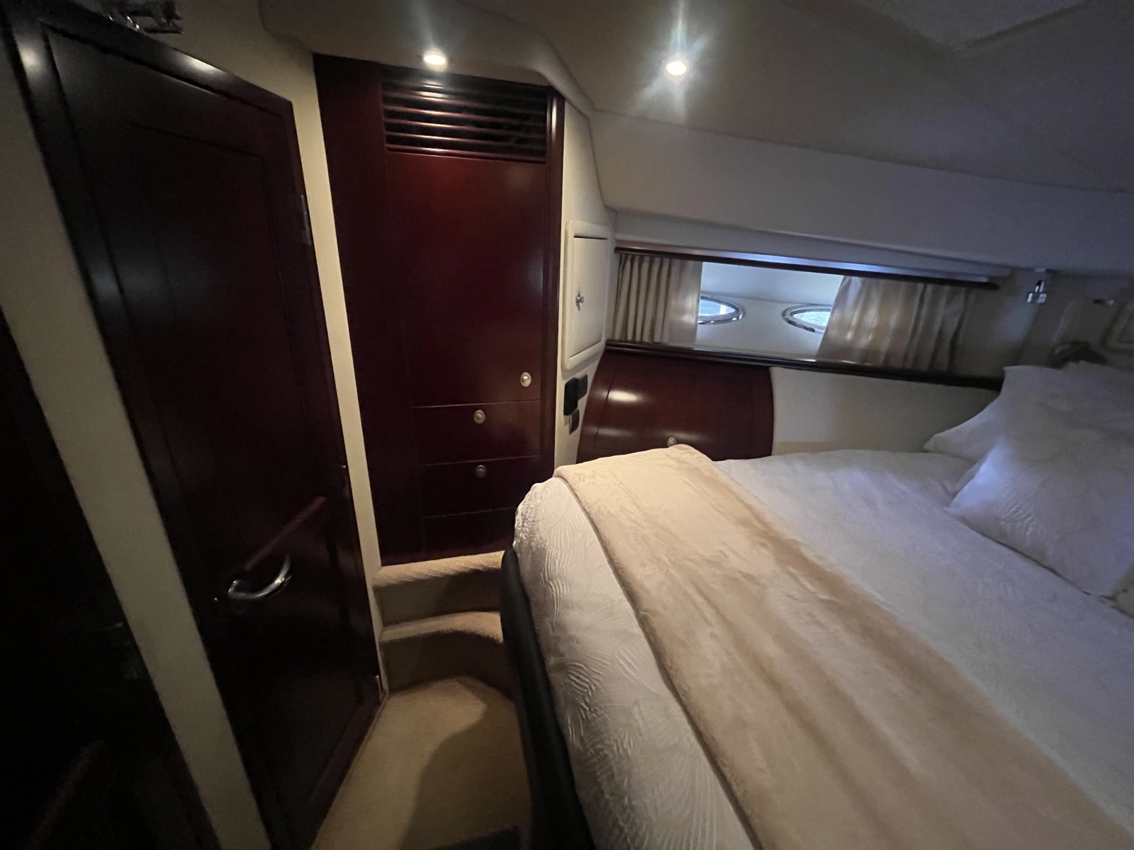2006 Sea Ray 58 Sedan Bridge