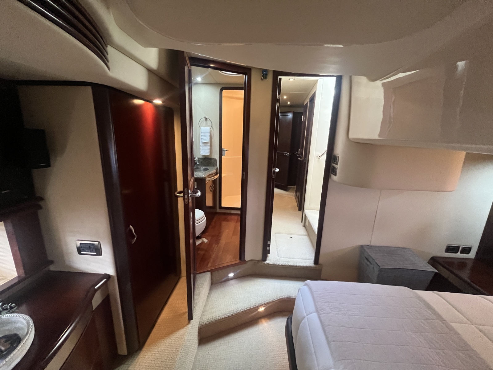 2006 Sea Ray 58 Sedan Bridge