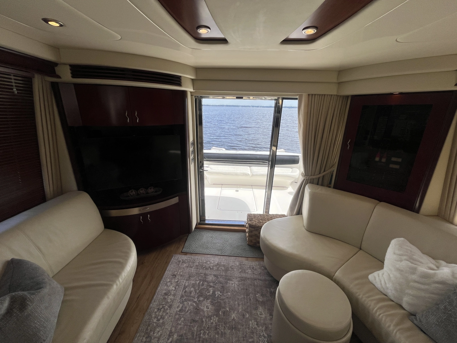 2006 Sea Ray 58 Sedan Bridge