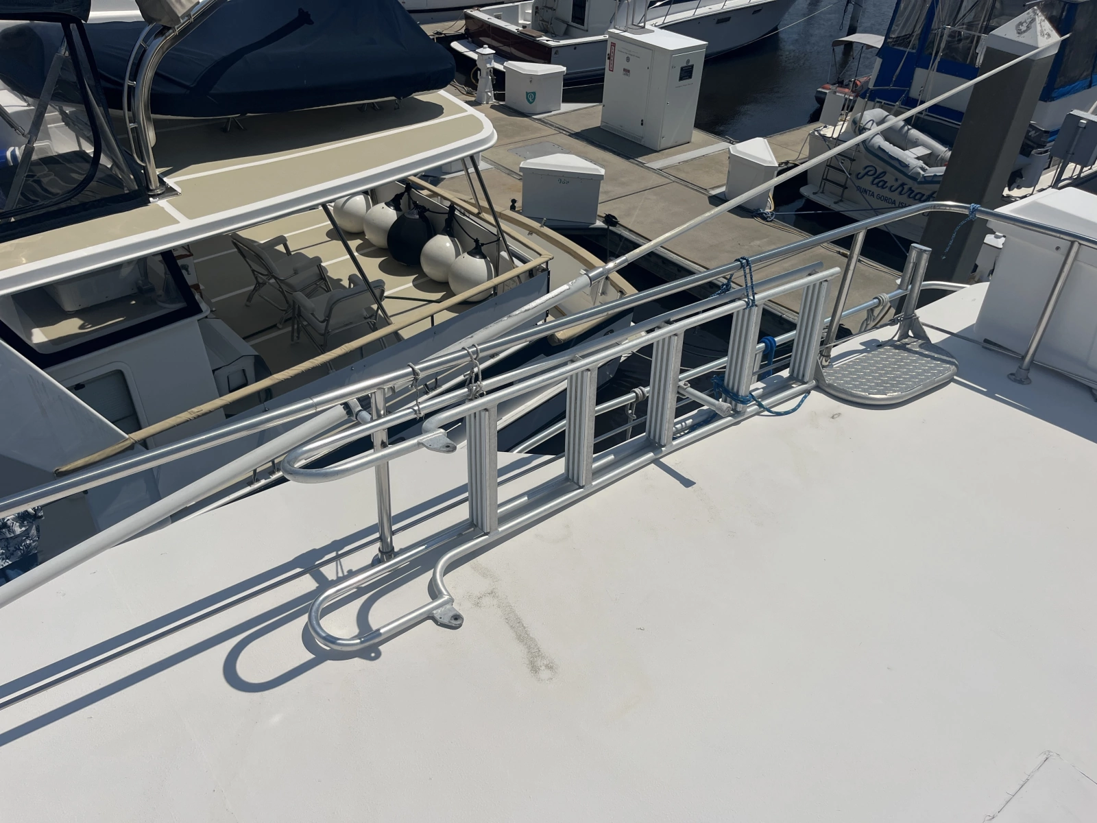 2001 Great Harbour GH47
