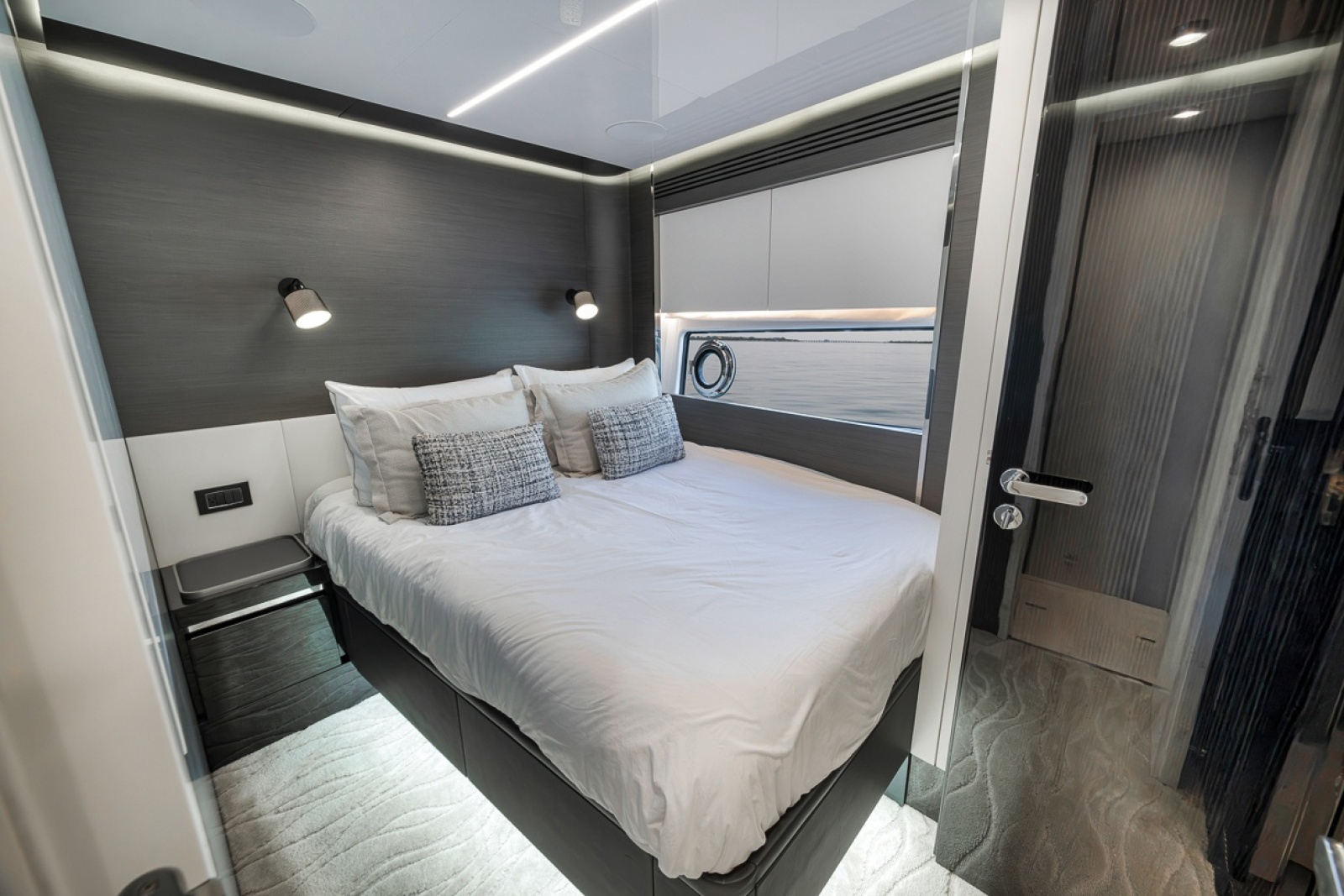 2024 Azimut S8