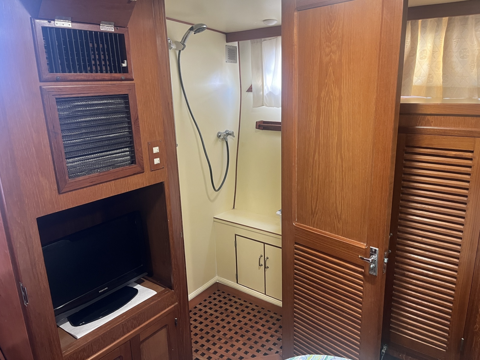 1987 Symbol 44 Sun Deck MK II