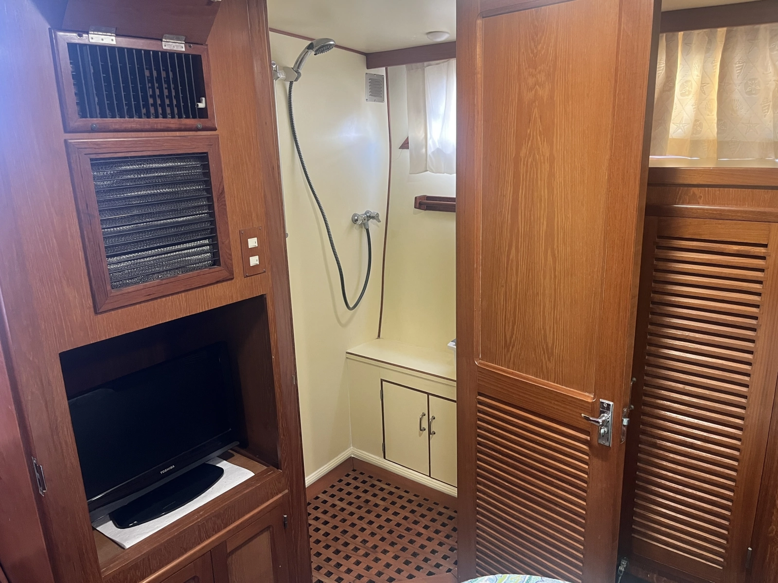 1987 Symbol 44 Sun Deck MK II