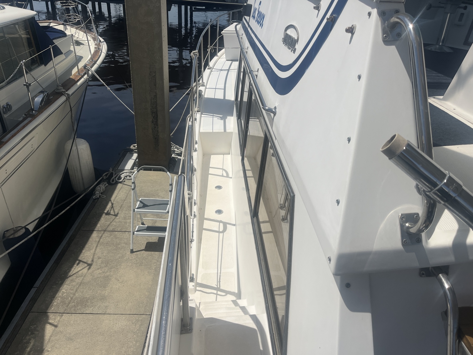 1987 Symbol 44 Sun Deck MK II
