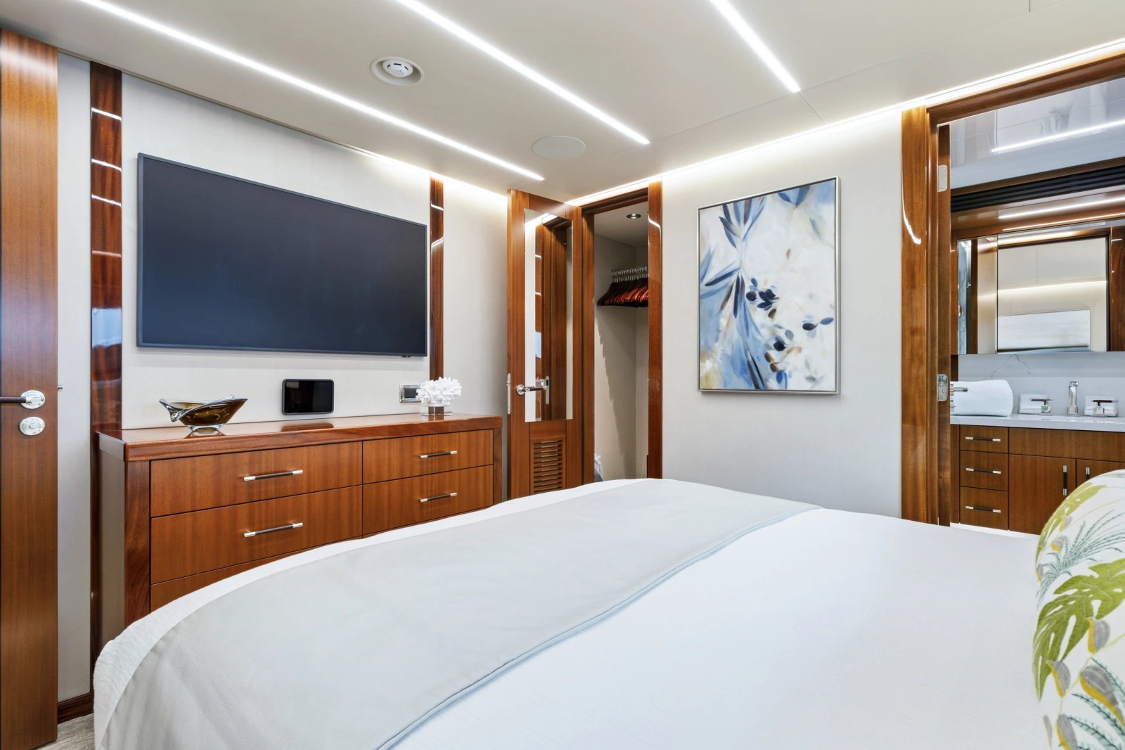 2023 Westport W125