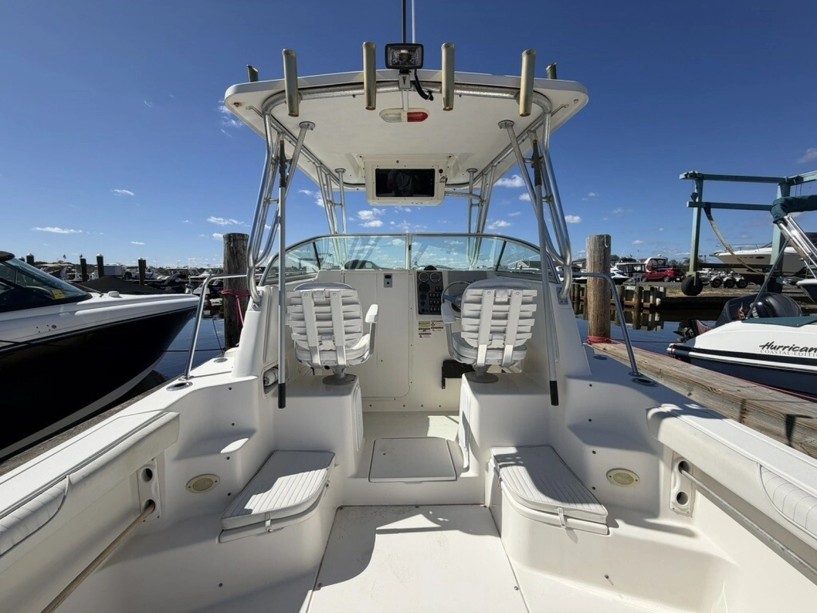 2008 Seaswirl Striper 2301 Walkaround I/O