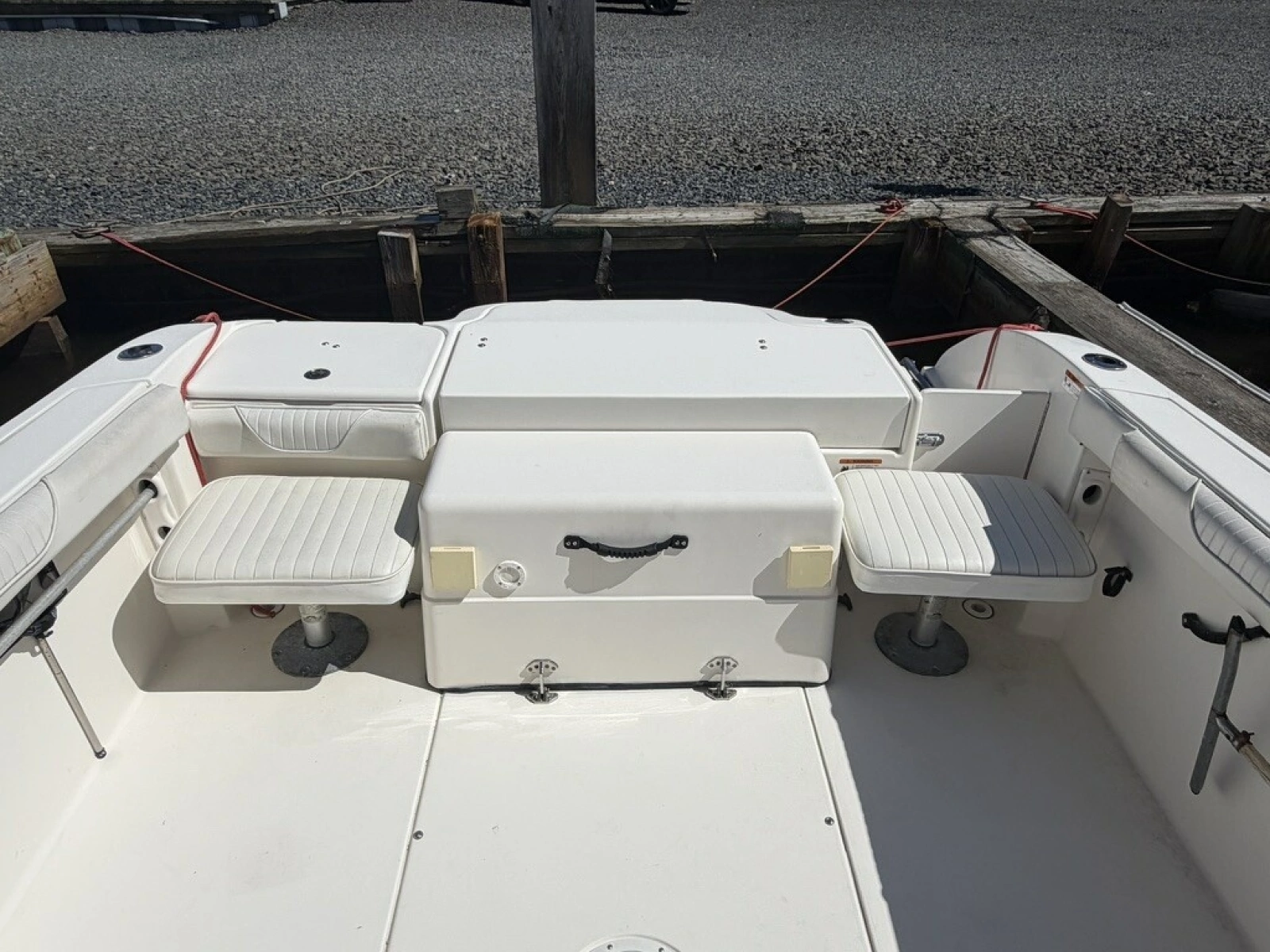 2008 Seaswirl Striper 2301 Walkaround I/O