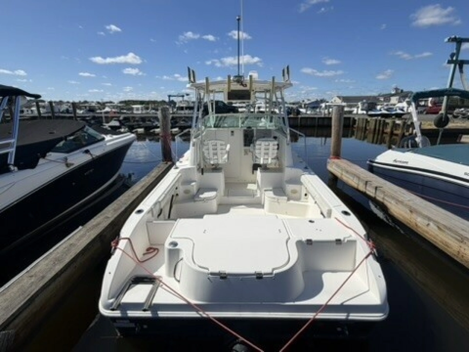 2008 Seaswirl Striper 2301 Walkaround I/O