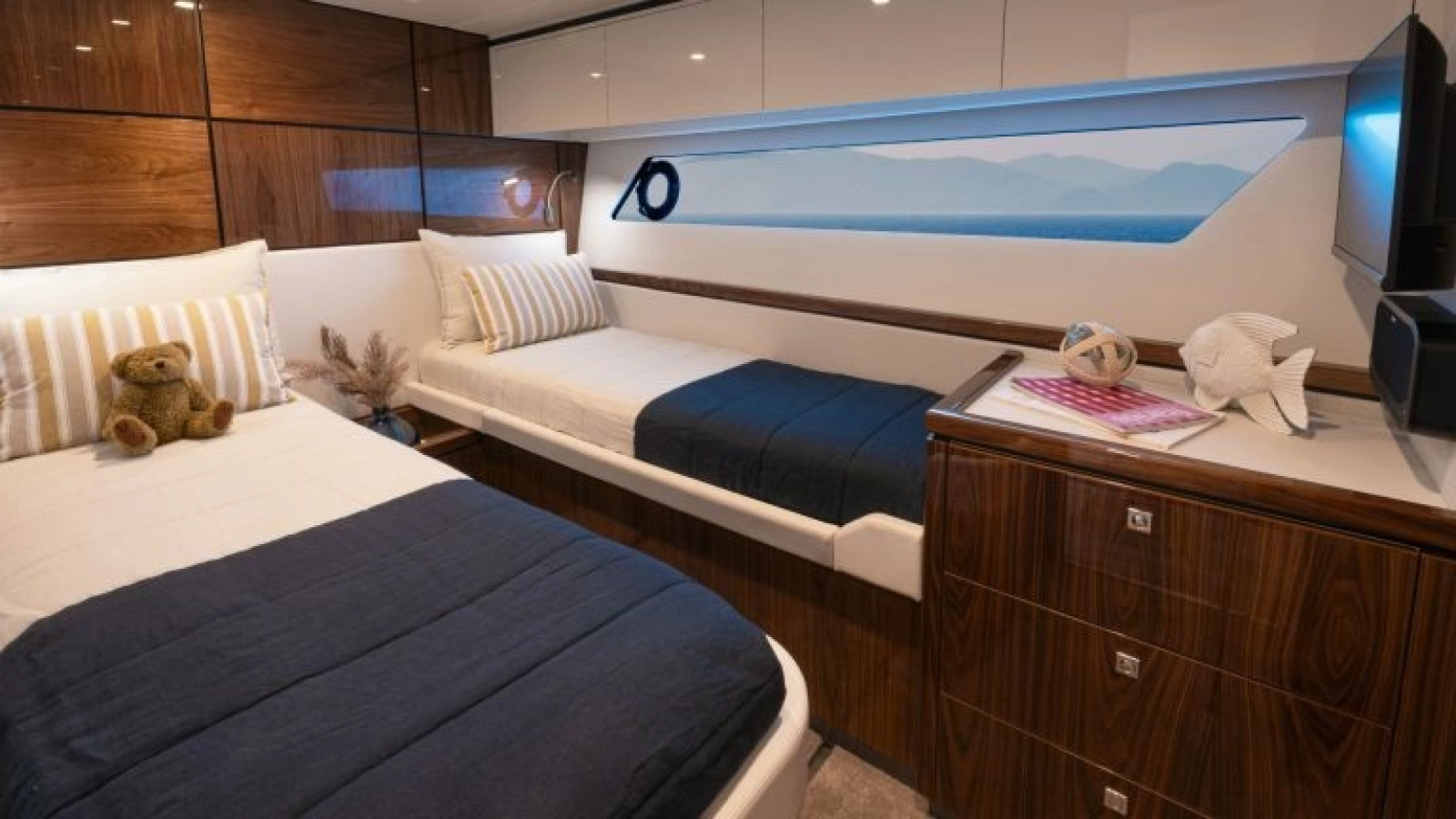 56ft Riviera Yacht For Sale