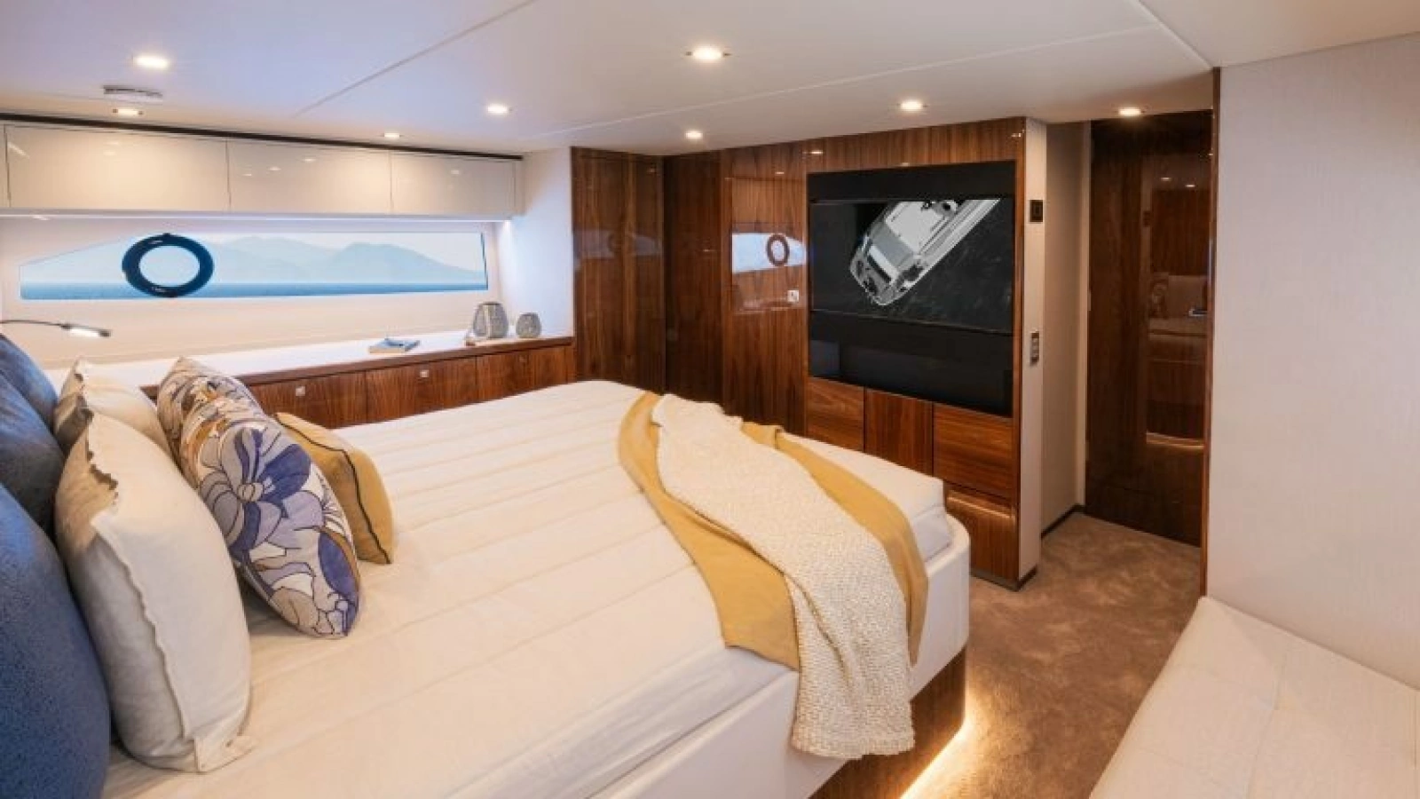 56ft Riviera Yacht For Sale