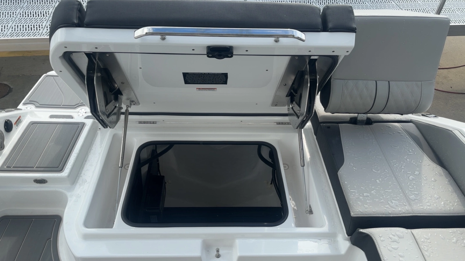 25ft Monterey Yacht For Sale