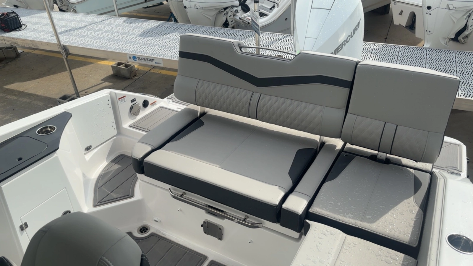 25ft Monterey Yacht For Sale