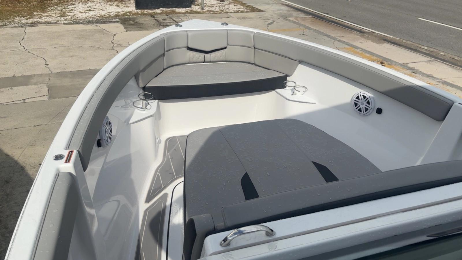 25ft Monterey Yacht For Sale