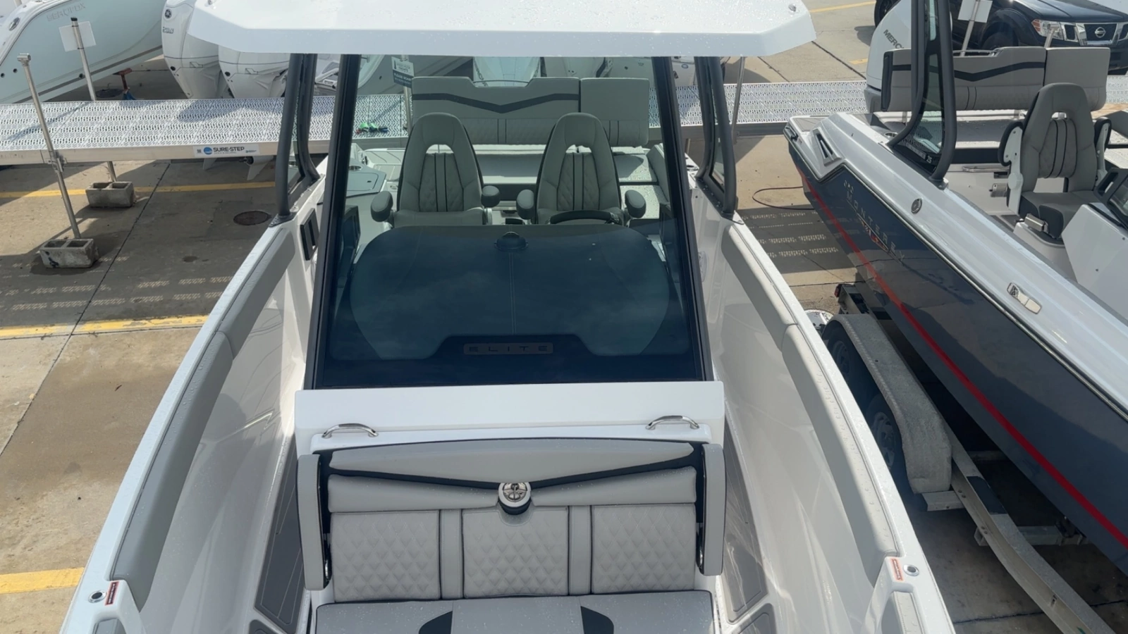 25ft Monterey Yacht For Sale