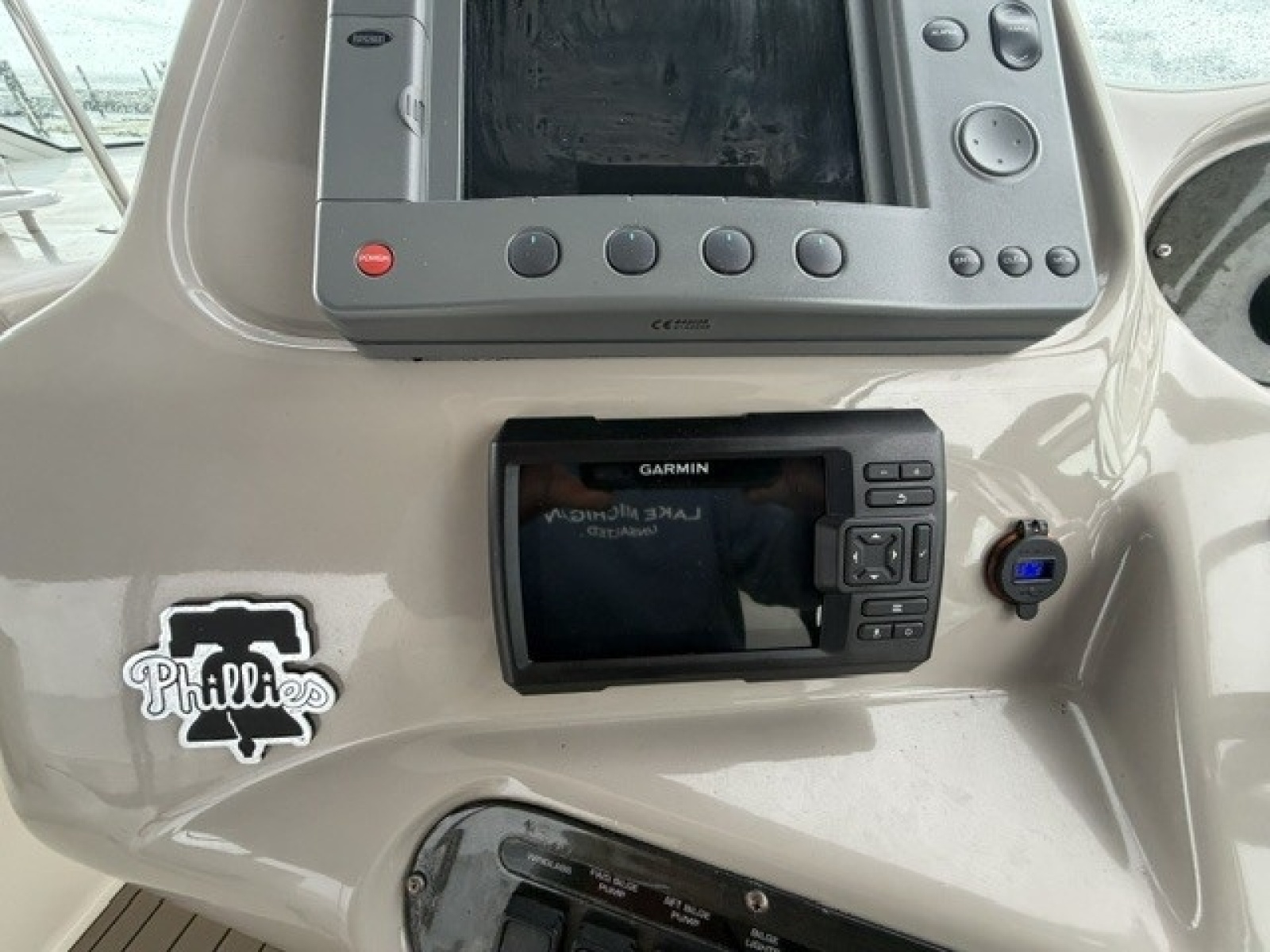 Garmin chartplotter
