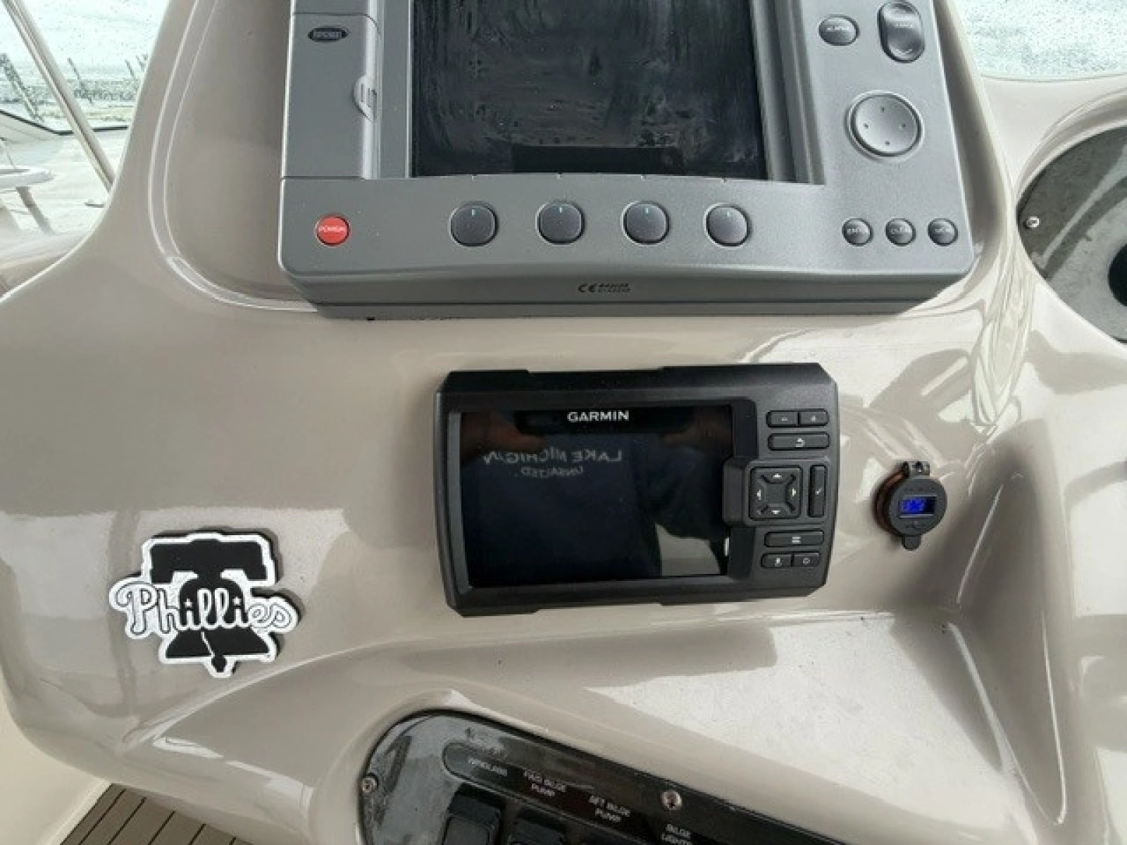 Garmin chartplotter
