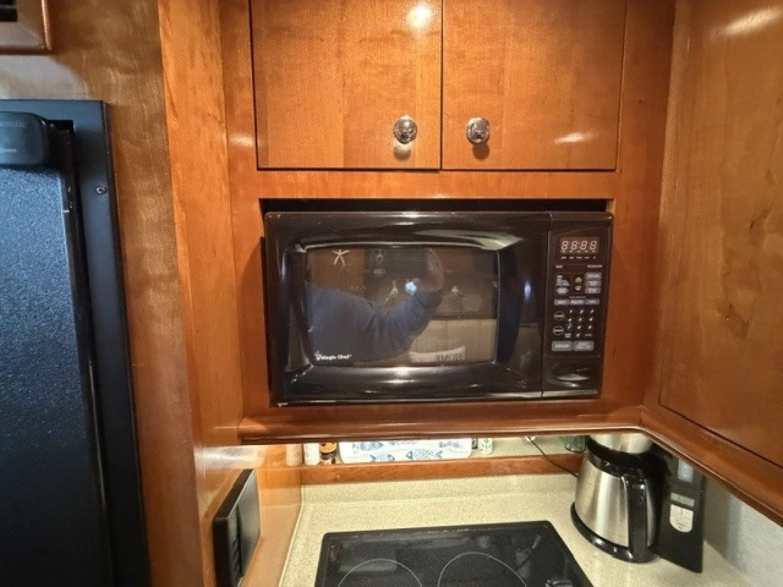 Galley microwave