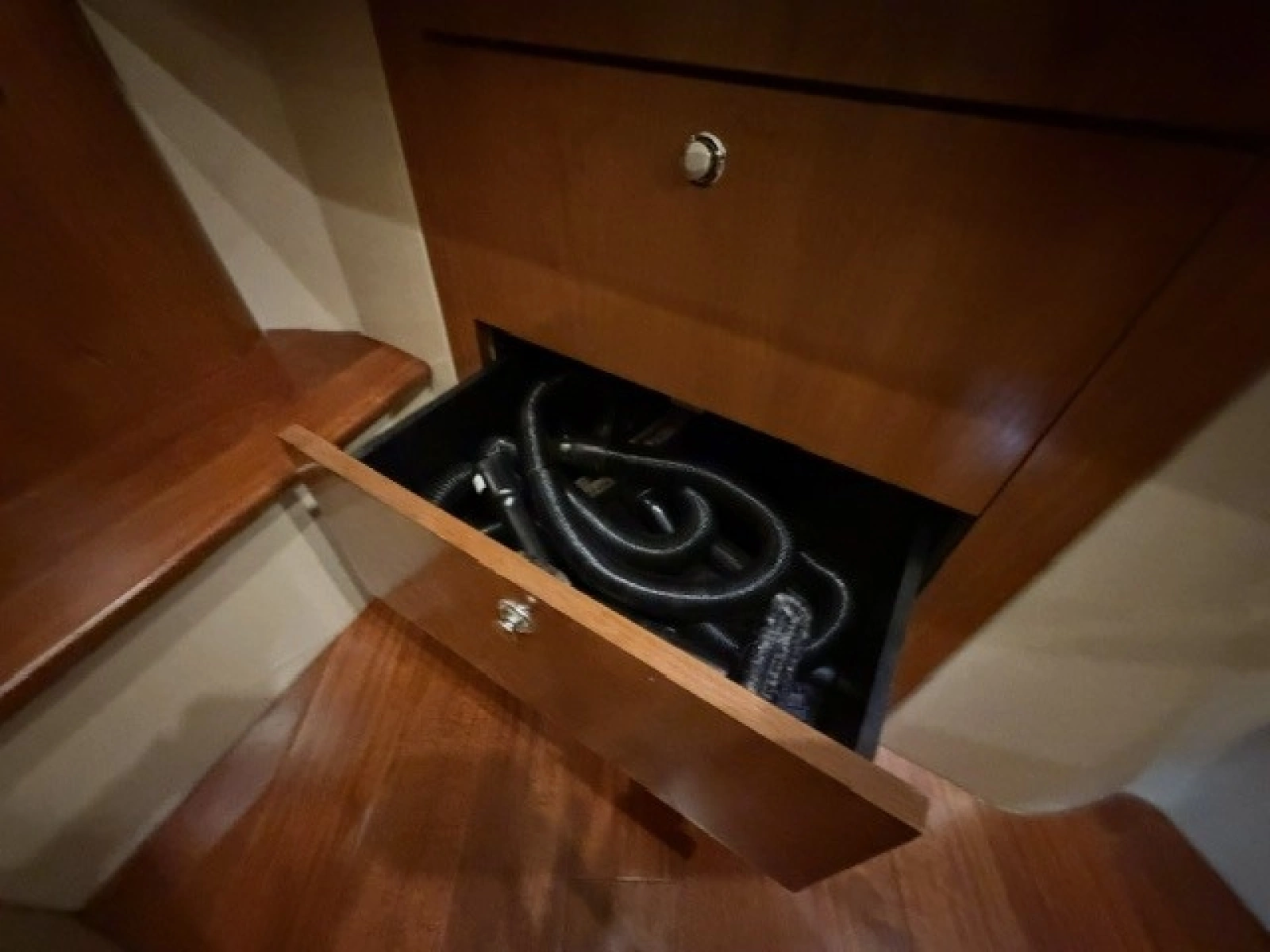 Forward berth central vac gear