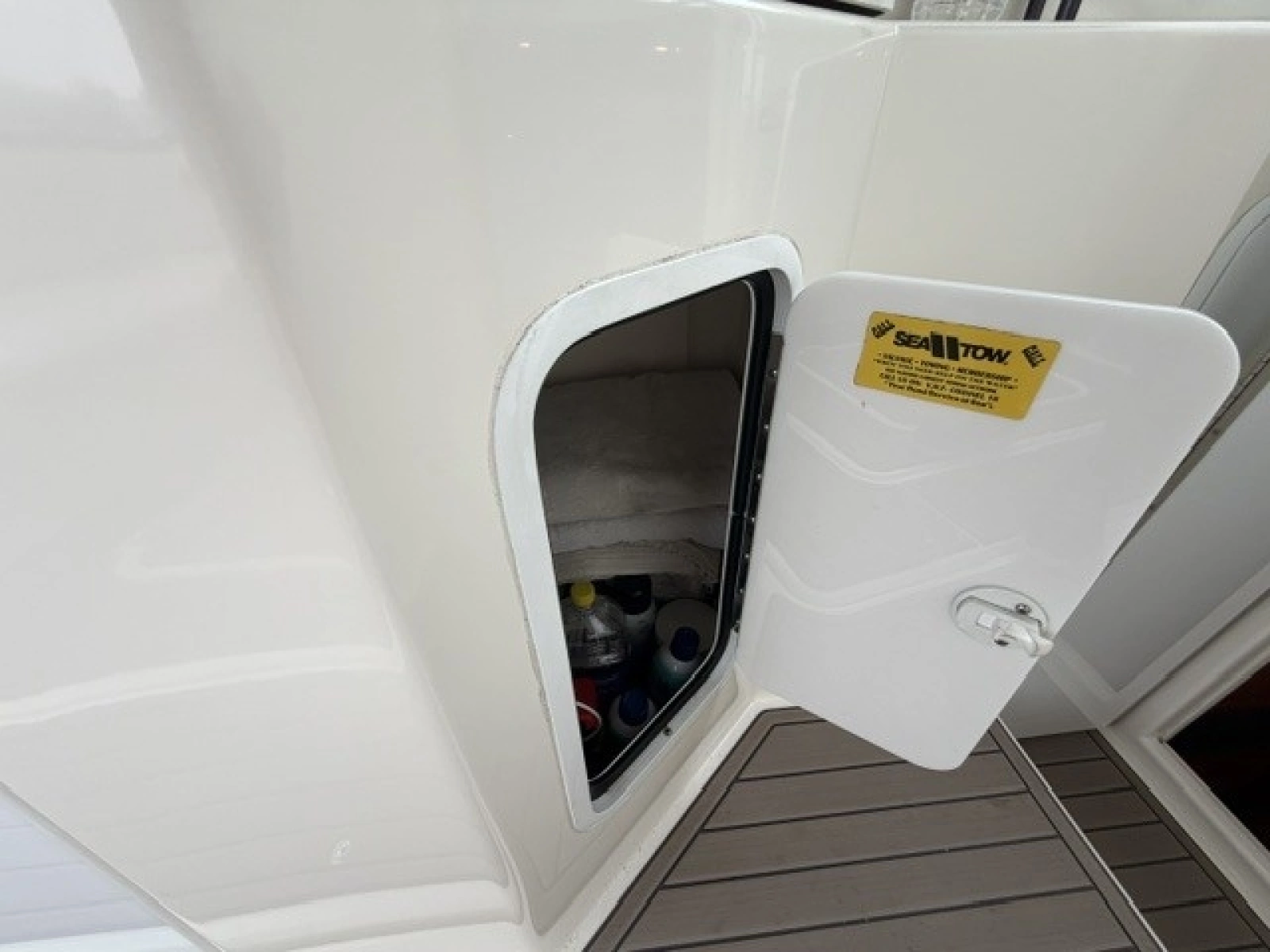 Cockpit storage locker
