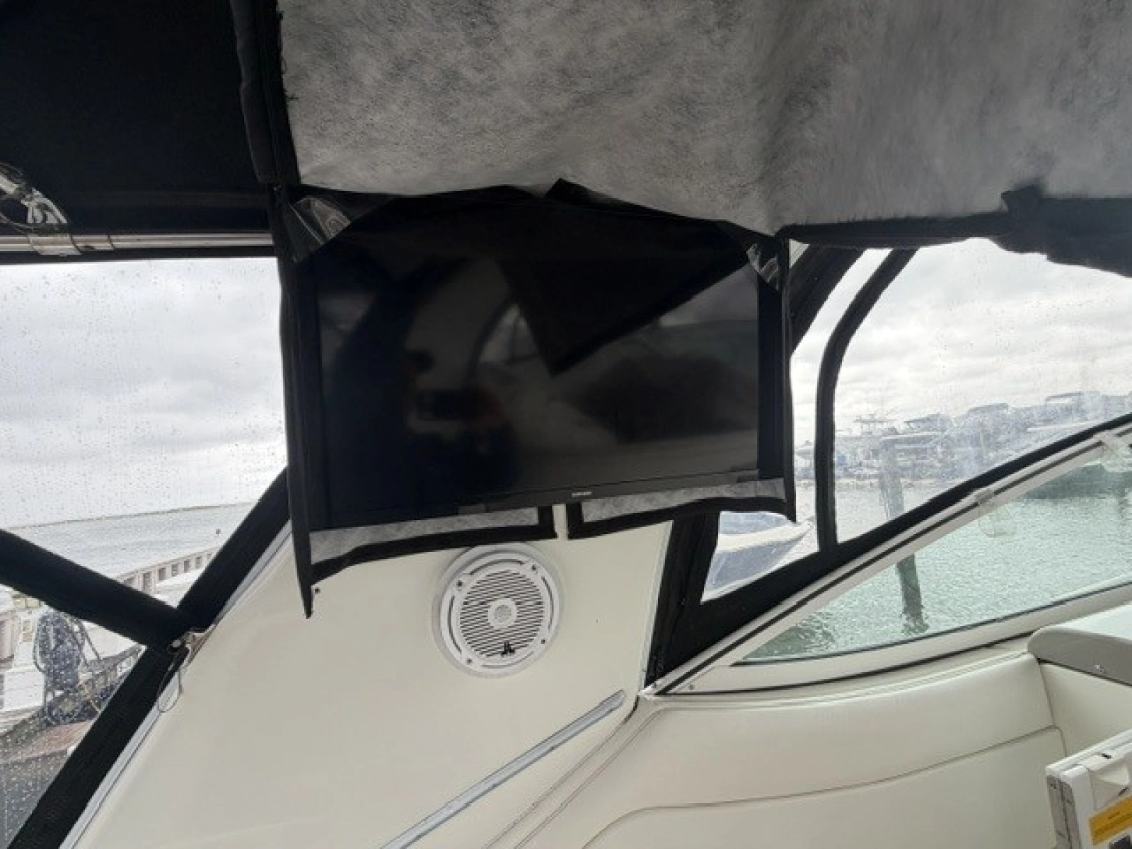 Cockpit TV