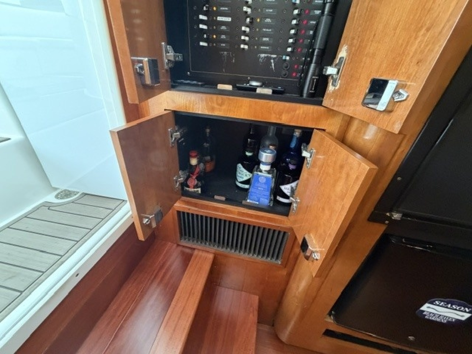 Salon locker