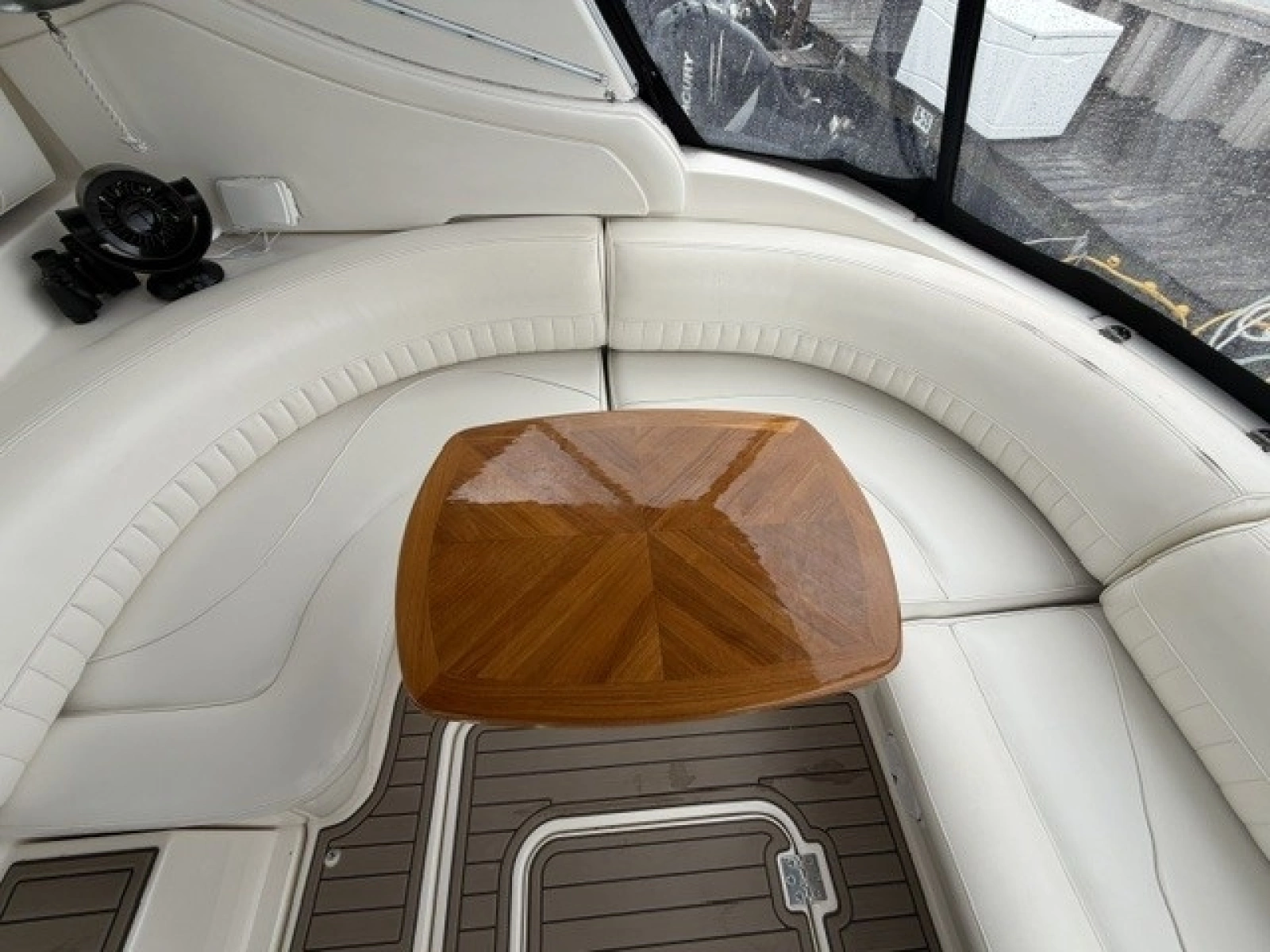 Cockpit seating