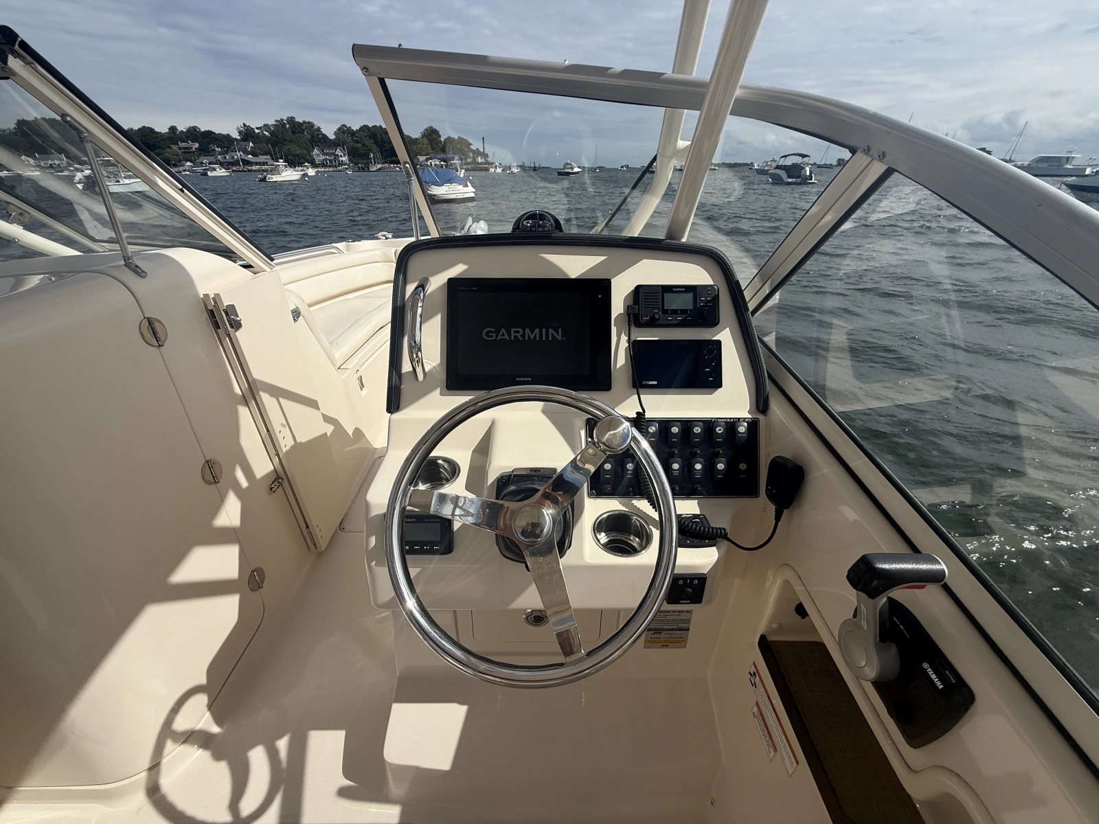 2018 Grady-White 235 Freedom