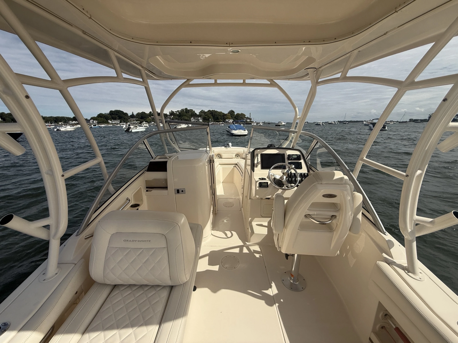 2018 Grady-White 235 Freedom