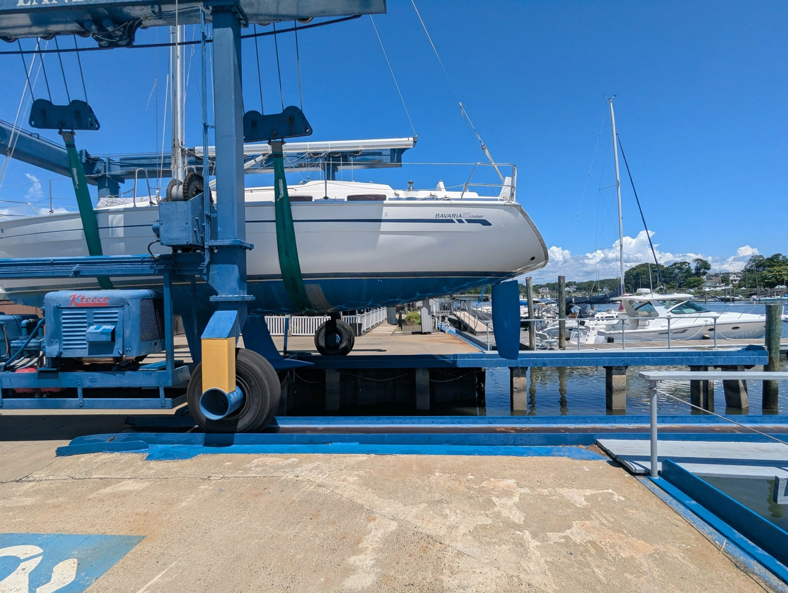2006 Bavaria 37 Cruise
