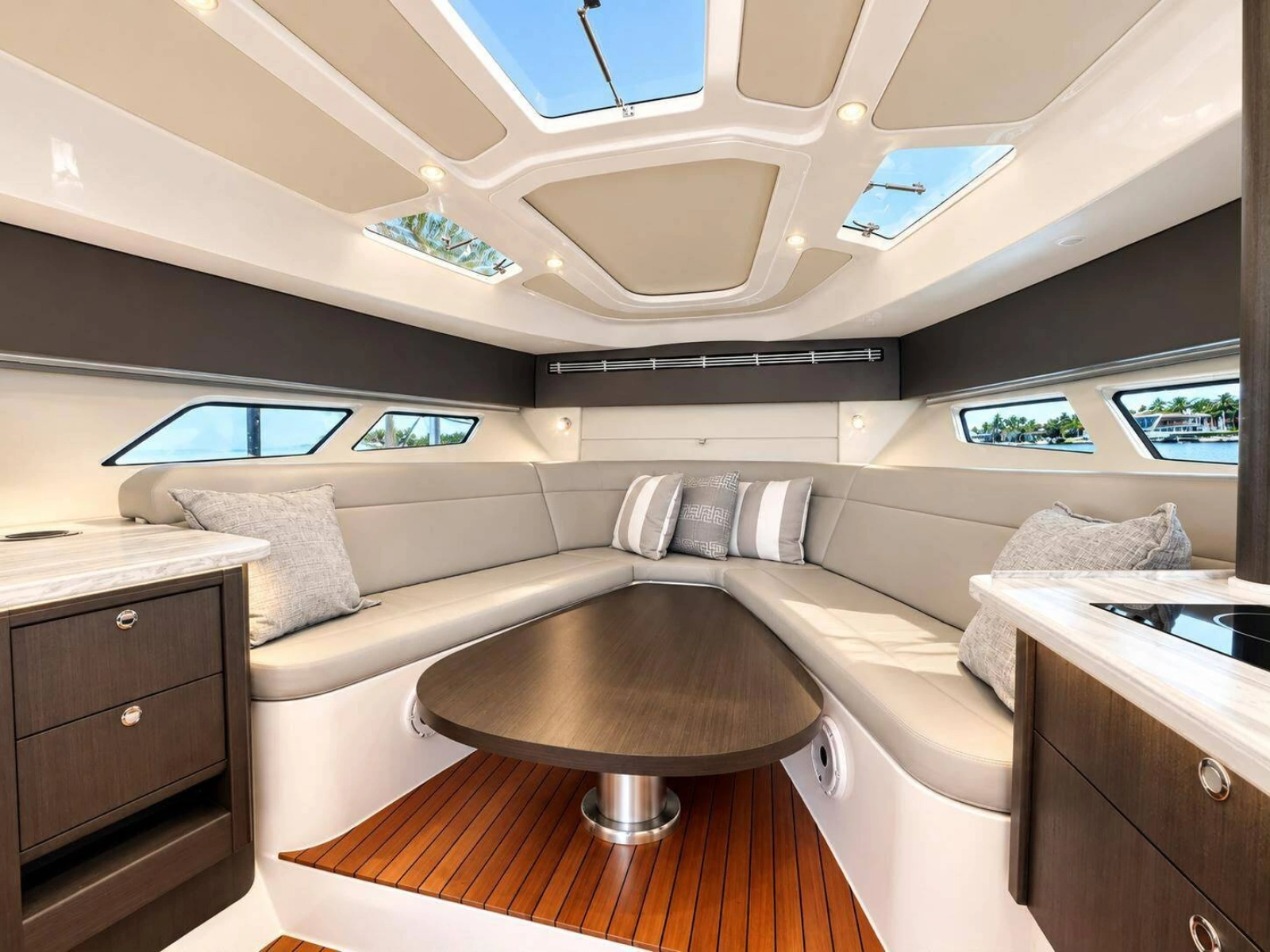 47ft Intrepid Yacht For Sale