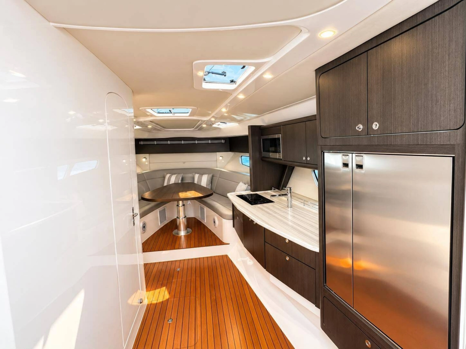 47ft Intrepid Yacht For Sale
