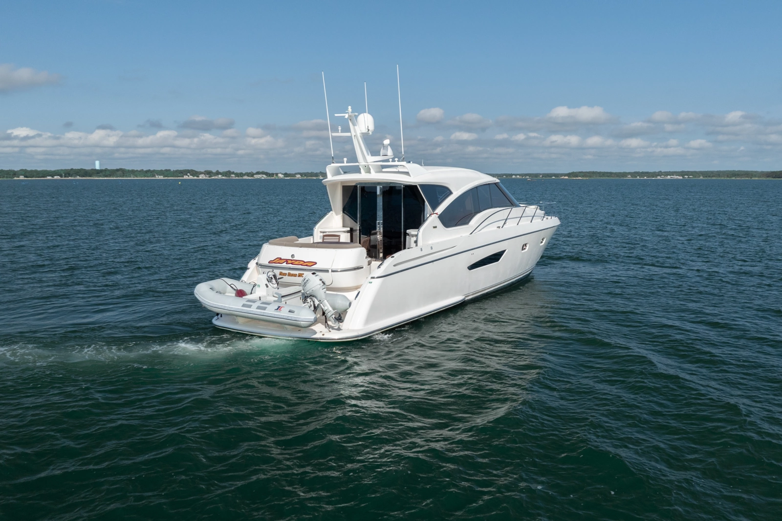 2009 Tiara Yachts 5800 Sovran