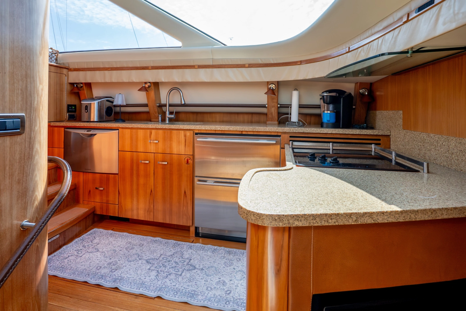 2009 Tiara Yachts 5800 Sovran
